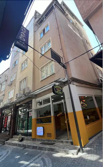 BALIKESİR ESKİKUYUMCULAR MH. ÇARŞI DA KİRALIK 3+1 TERASLI DAİRE