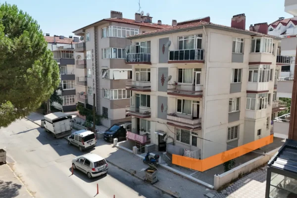 BALIKESİR ALTIEYLÜL KASAPLAR MH. SATILIK 2+1 BAHÇE KATI DAİRE - Eda Korkmaz Gayrimenkul