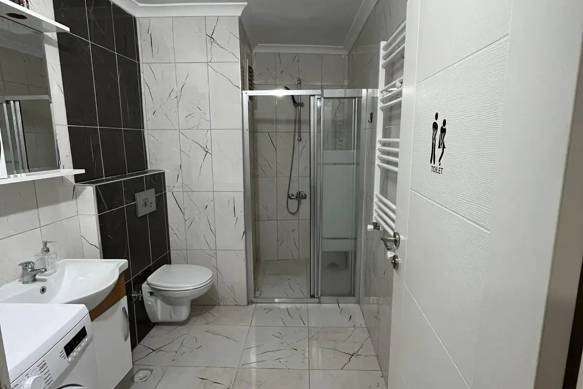 BALIKESİR HACIİLBEY MH. ÇARŞI MERKEZ HİLTON OTEL ÜZERİ 1+1 EŞYALI ARAKAT KİRALIK DAİRE
