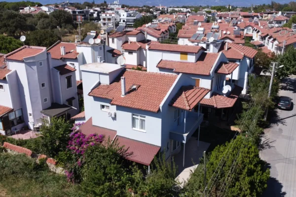 BALIKESİR BURHANİYE ÖREN EN İYİ KONUM KÖŞE TAM MÜSTAKİL VİLLA - Eda Korkmaz Gayrimenkul