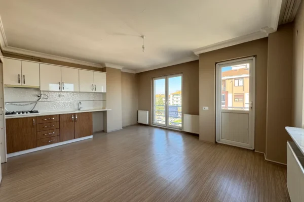 BALIKESİR ALTIEYLÜL SAVAŞTEPE CD. ÜZERİ 1+1 ARAKAT KİRALIK DAİRE - Eda Korkmaz Gayrimenkul