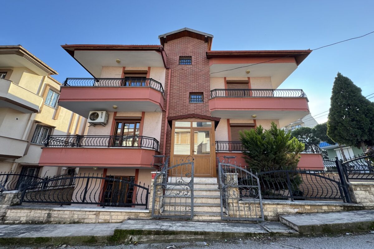 BALIKESİR KARESİ ATATÜRK MH. 5+1DUBLEKS SATILIK VİLLA