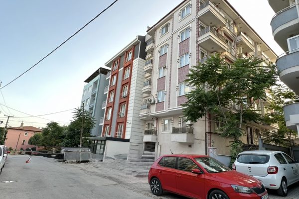 BALIKESİR DİNKÇİLER MH. NEF ÜZERİ 1+1 EŞYALI, ARAKAT SATILIK - Eda Korkmaz Gayrimenkul